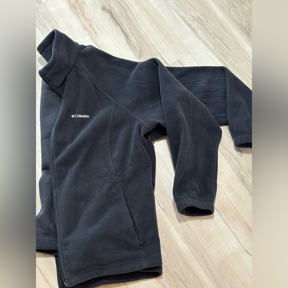 Black Columbia 3XL full zip fleece jacket. New without tags.